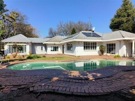 3 Bedroom House in Illovo