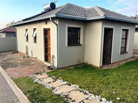3 Bedroom House in Chartwell