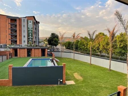 2 Bedroom Apartment in Kensington