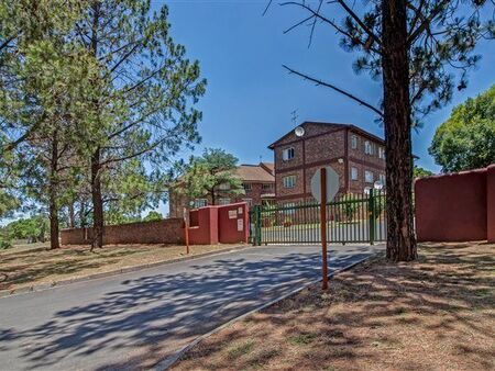 2 Bedroom Apartment in Vereeniging Central