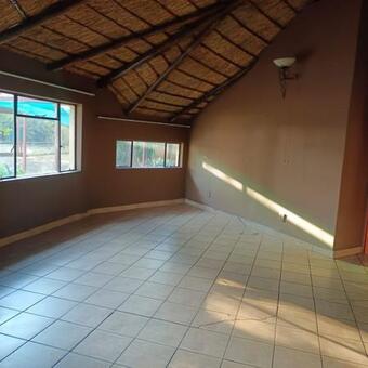 2 Bedroom House in Vandermerweskroon