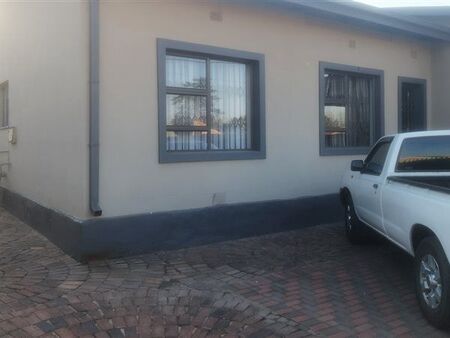2 Bedroom House in Dersley
