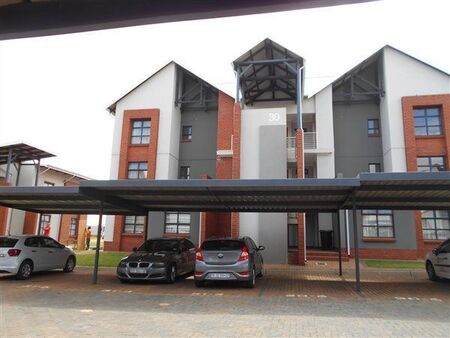2 Bedroom Apartment in Glen Marais