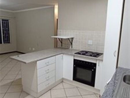 1 Bedroom Apartment in Glen Marais