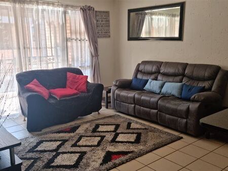 2 Bedroom Townhouse in Ravenswood