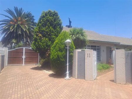 4 Bedroom House in Parkrand