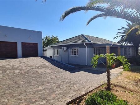3 Bedroom House in Clarenspark