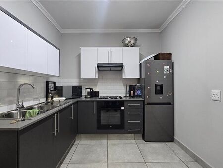 2 Bedroom Flat in Brentwood Park