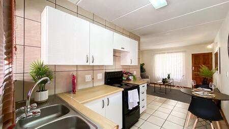 2 Bedroom Apartment in Comet