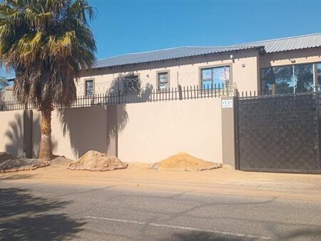1 Bedroom Townhouse in Laudium