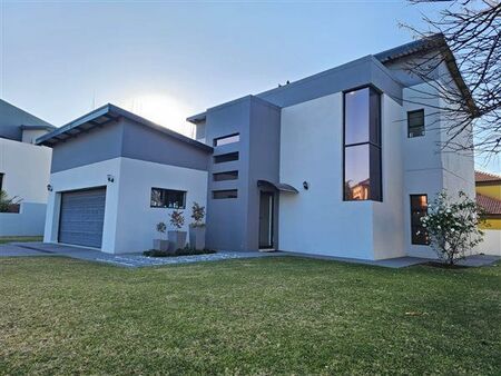 3 Bedroom House in Monavoni