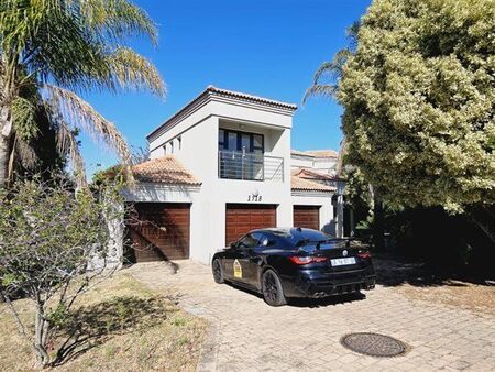 4 Bedroom House in Blue Valley Golf Estate