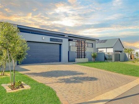 3 Bedroom House in Midstream Meadows