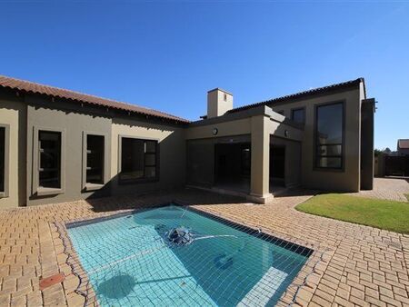 3 Bedroom House in Midstream Estate