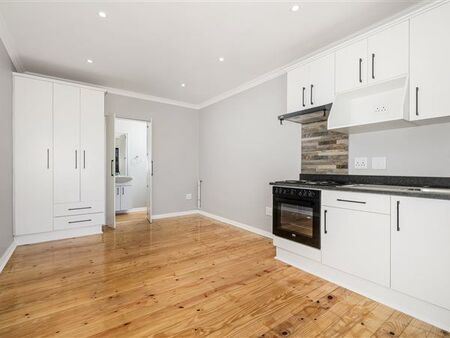 1 Bedroom Apartment in Newton Park