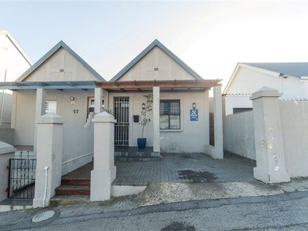 2 Bedroom House in Richmond Hill