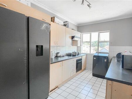 2 Bedroom Apartment in Humewood