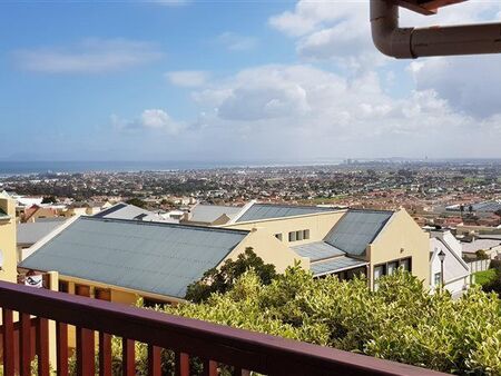 3 Bedroom House in Mountainside