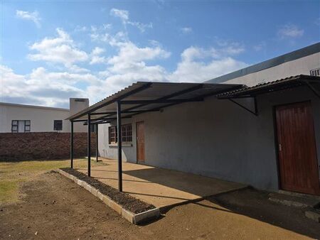 1 Bedroom Flat in Lydenburg