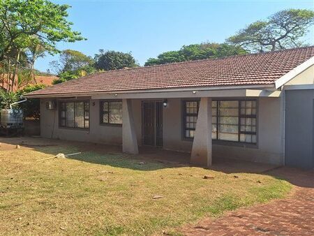 4 Bedroom House in Athlone Park