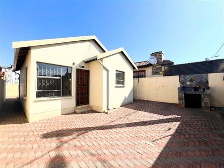2 Bedroom House in Fleurhof