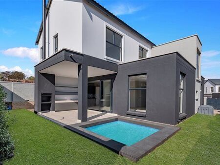 4 Bedroom Cluster in Eagle Canyon Golf Estate
