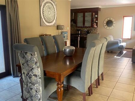 4 Bedroom House in Bronberg