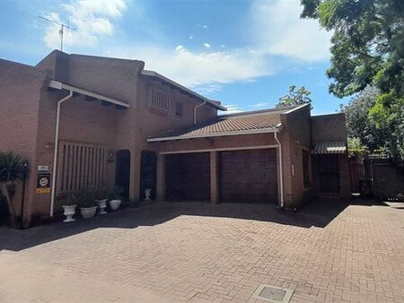 3 Bedroom Townhouse in Waterkloof