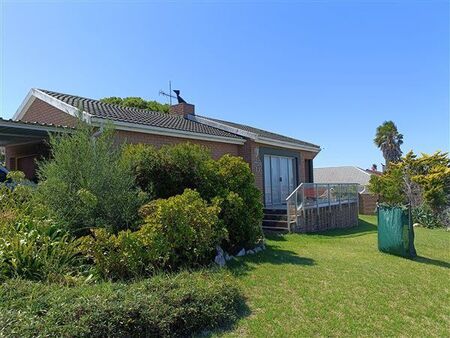 3 Bedroom House in Stilbaai Wes