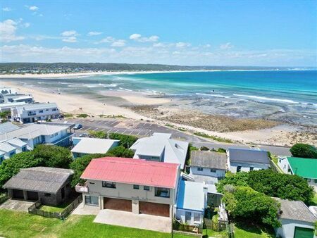 3 Bedroom House in Stilbaai Wes
