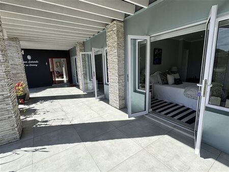 2 Bedroom Flat in Stilbaai Wes