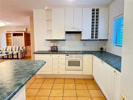 3 Bedroom Apartment in Bloubergrant