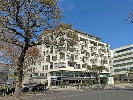 1 Bedroom Apartment in Claremont Upper