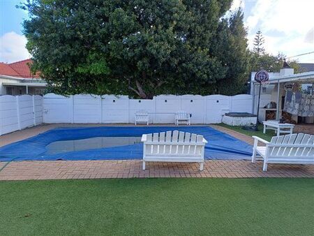 3 Bedroom House in Plumstead