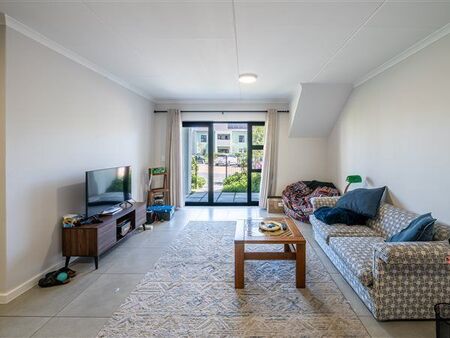 2 Bedroom House in Burgundy Estate