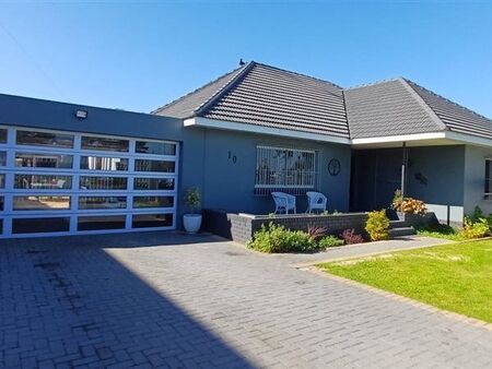 3 Bedroom House in Monte Vista