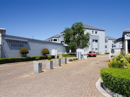 2 Bedroom Apartment in Vredekloof East