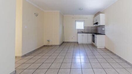 3 Bedroom apartment to rent in Paarl East