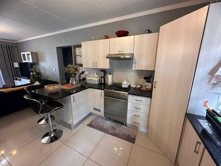 3 Bedroom townhouse - sectional to rent in Pomona Ah, Kempton Park