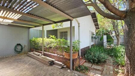 1 Bedroom cottage to rent in Nieuw Muckleneuk, Pretoria