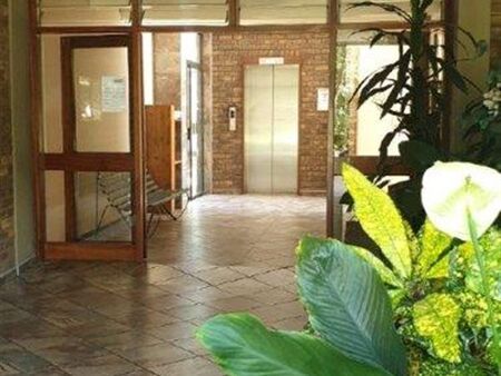 2.5 Bedroom Flat in Kilner Park