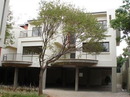 2 Bedroom Townhouse in Melrose North