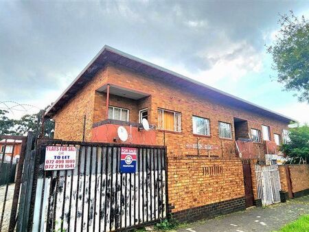 2 Bedroom Apartment in Rosettenville