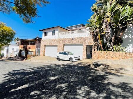 1 Bedroom Apartment in Kensington