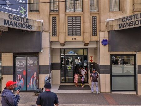 1 Bedroom Apartment in Johannesburg Central