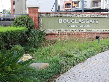 1 Bedroom Apartment in Douglasdale