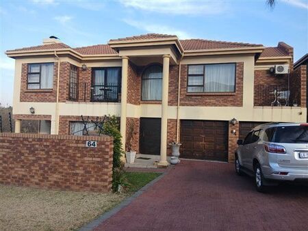 4 Bedroom House in Van Riebeeck Park