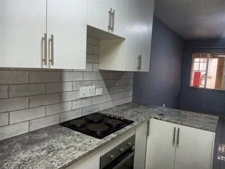 2 Bedroom Townhouse in Elspark