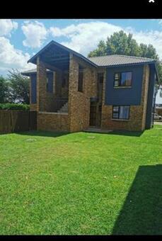 2 Bedroom Apartment in Comet