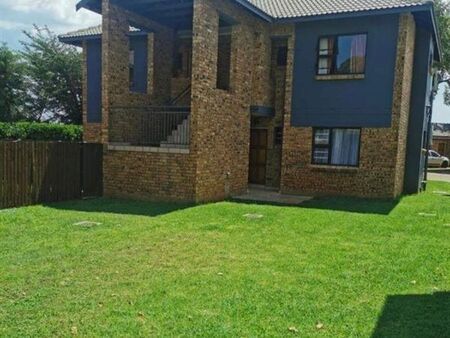 2 Bedroom Apartment in Comet